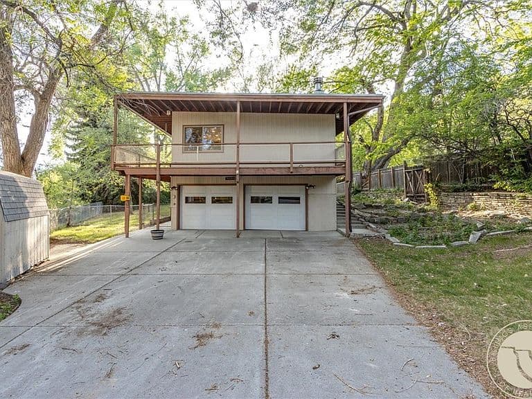 3030 Smokey Ln photo 1
