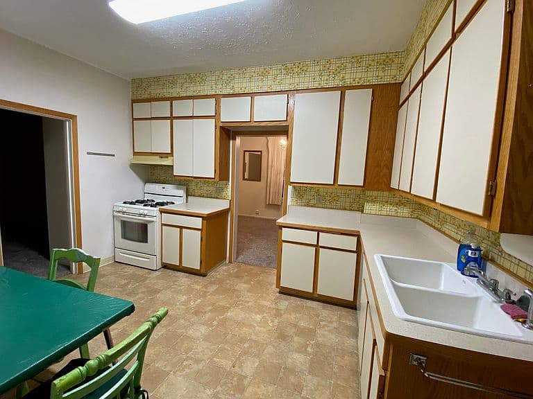 1139 Poplar St photo 5