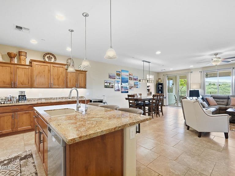 2324 GOLD RUSH Lane photo 3