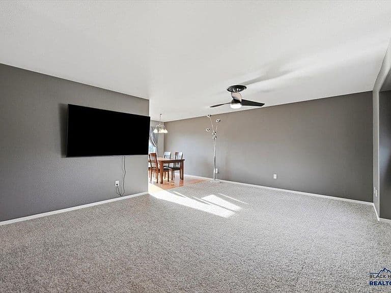 3915 Gallatin Ave photo 4