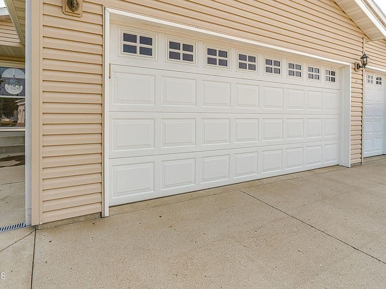 63 Haywood Dr photo 4