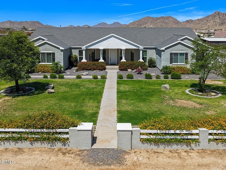 32480 N ROYCE Road photo 1