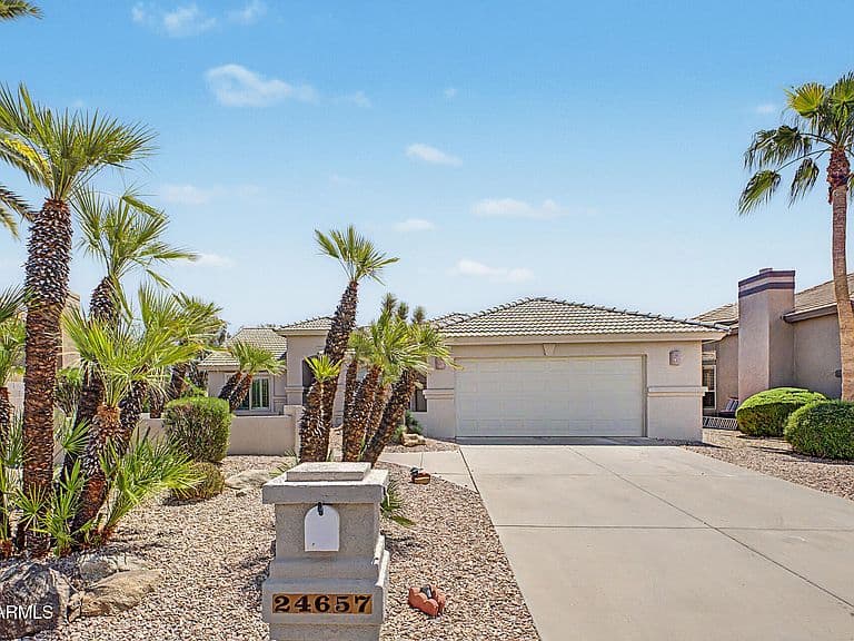 24657 S DESERT TRAIL Drive photo 2