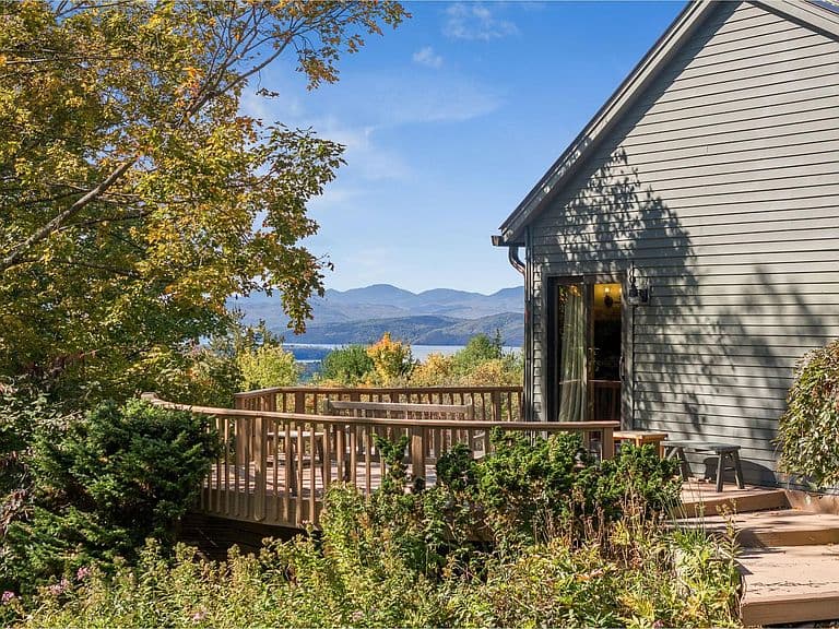 517 White Birch Lane photo 2