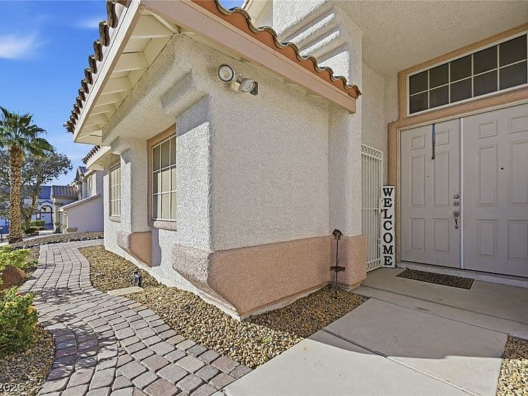 6780 Vintage Highlands Ln photo 3