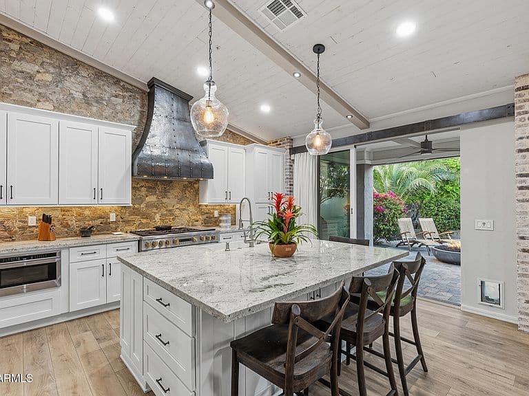 9046 E CALLE DE VALLE Drive photo 4