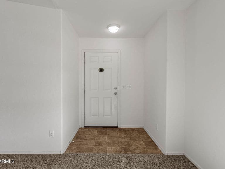 338 N WESLEY -- photo 5