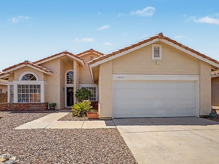 4905 E MONTE CRISTO Avenue photo 1