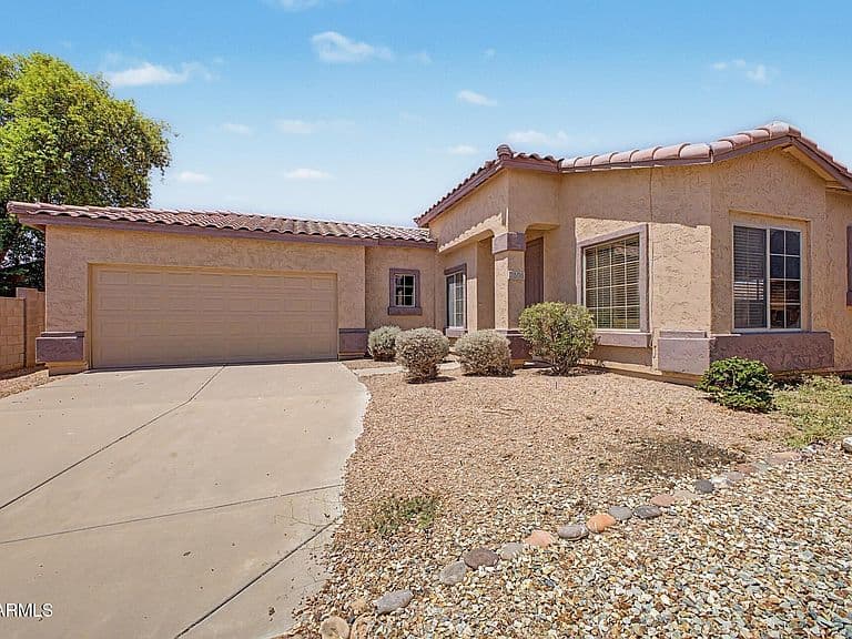 2606 E LA COSTA Drive photo 3