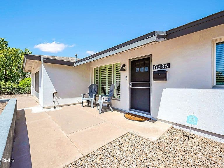 8336 E CYPRESS Street photo 3