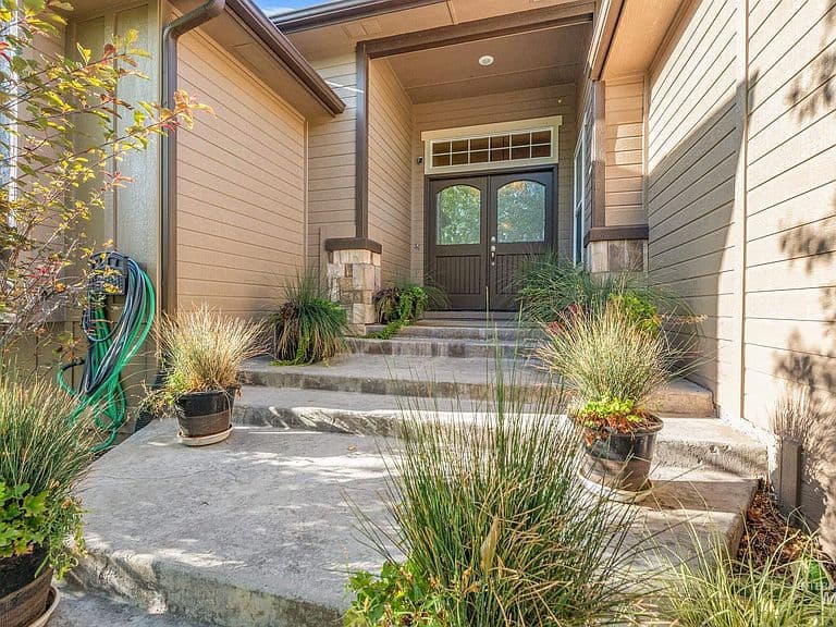 4049 E Trekker Rim Dr photo 3