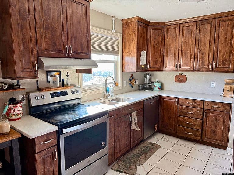 1112 S Jeffers Dr photo 2
