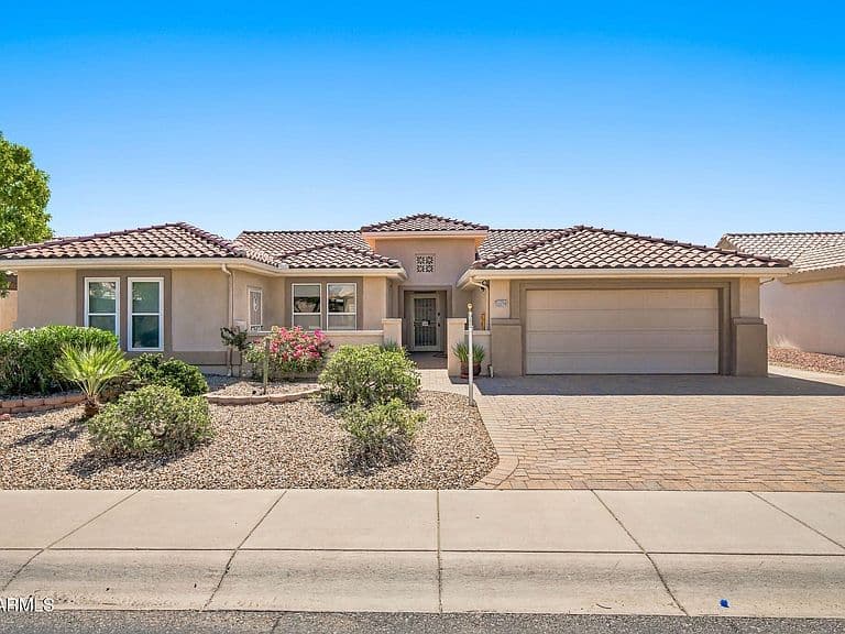20229 N SONNET Drive photo 2