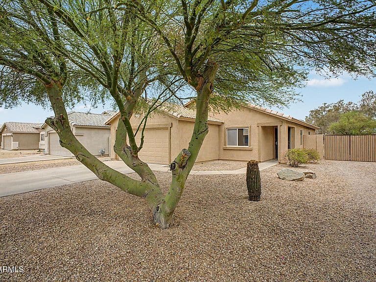 9234 W BERYL Avenue photo 2