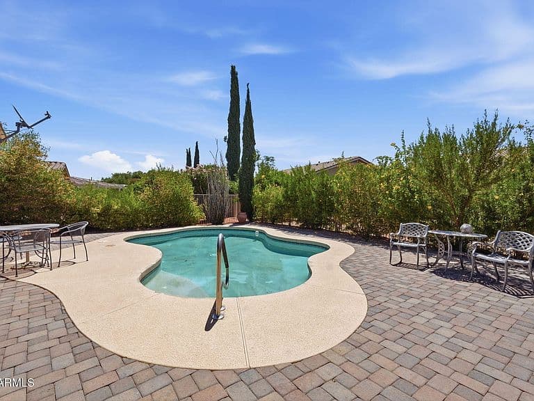 42855 W MAGIC MOMENT Drive photo 3