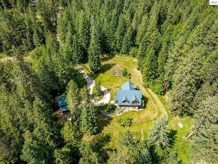 1198 Mountain View Dr photo 3