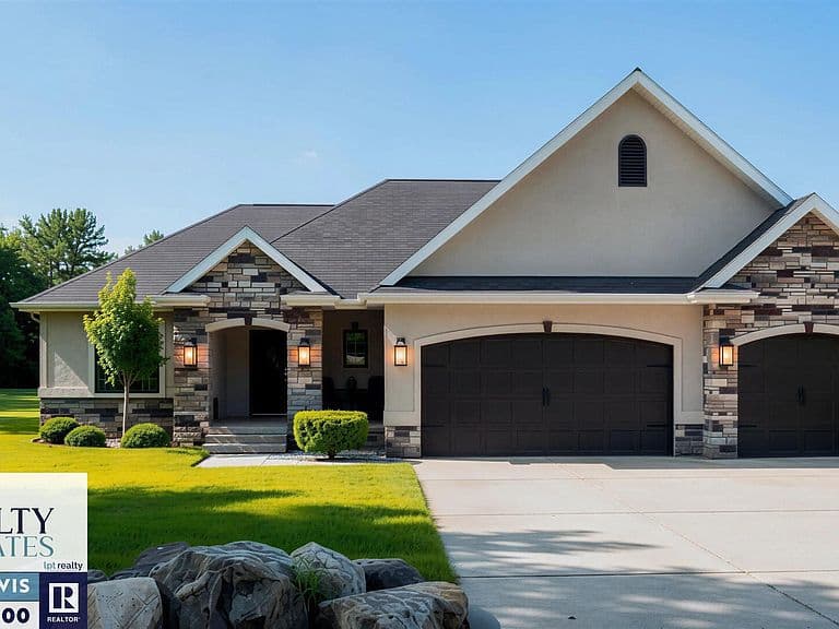 4048 Logan Ct photo 1