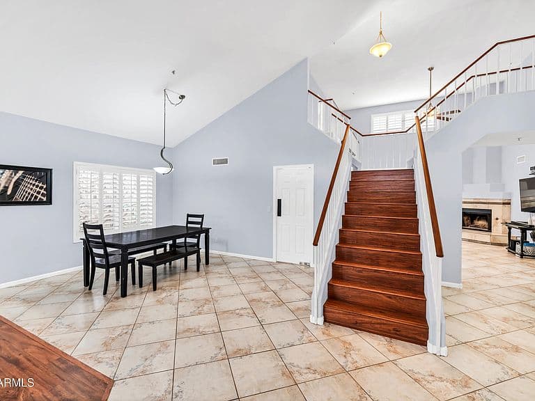 9432 E Voltaire Dr photo 4