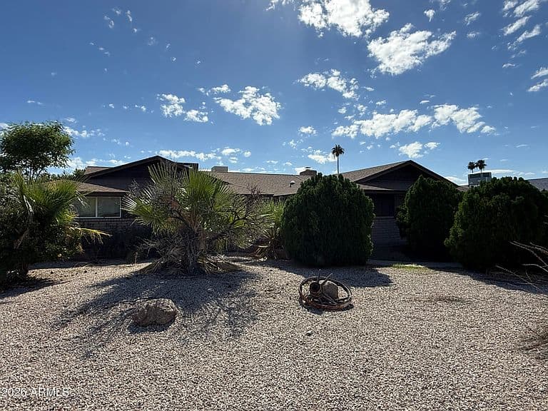 2055 E FAIRFIELD Street photo 1