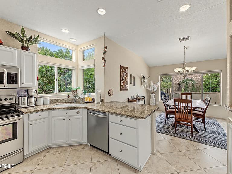 16133 W HERITAGE Drive photo 2