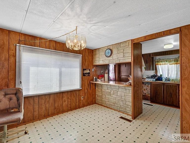 1687 E 105 N photo 5