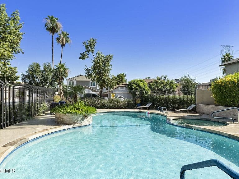 1811 S 39TH Street #1 photo 5