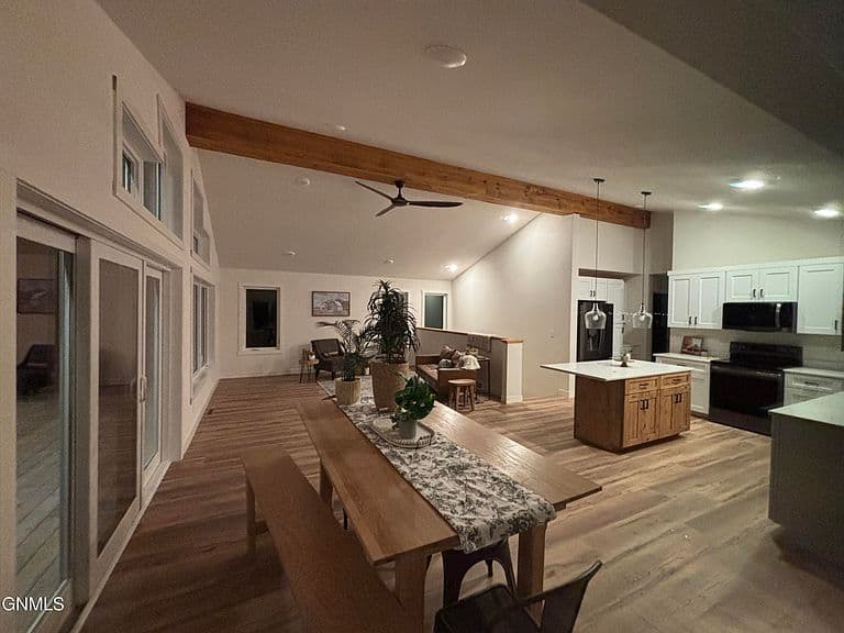 12442 21p St NW photo 5
