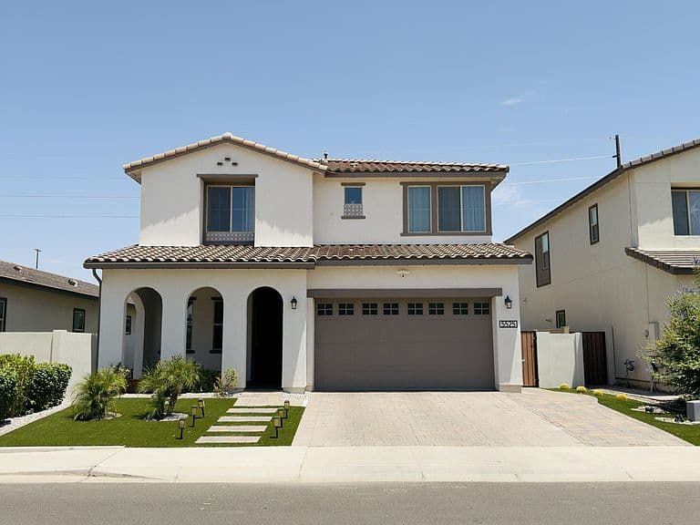 5525 S RED ROCK Street photo 1