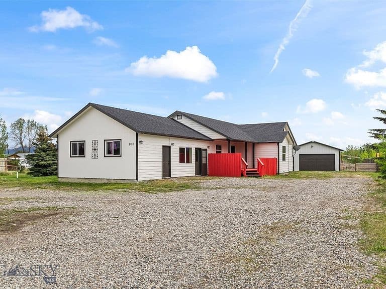 108 Violet Rd photo 5