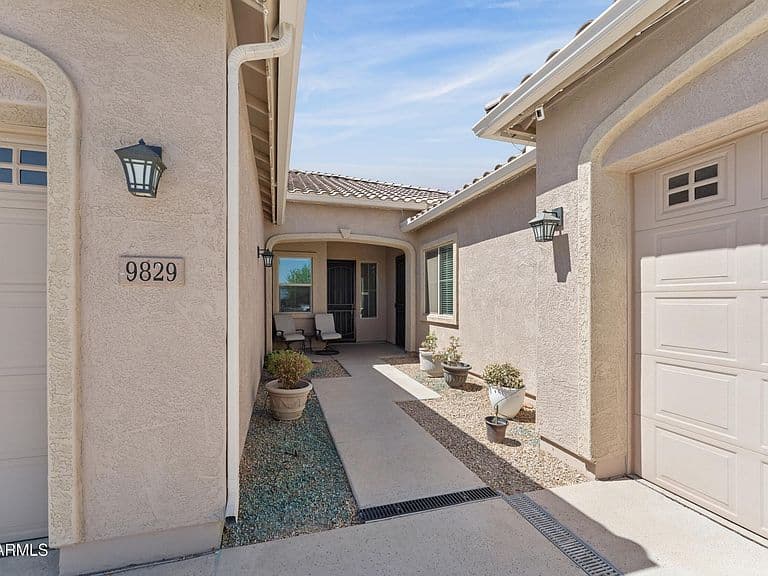 9829 E THISTLE Avenue photo 4