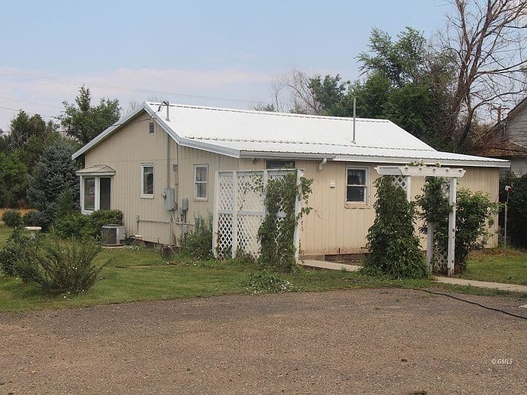 401 S Railway Ave photo 5