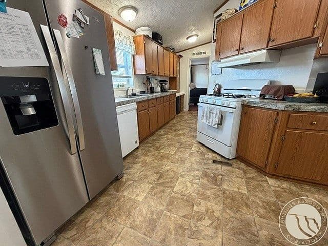 2224 Us Highway 87 E Trailer 177 photo 5