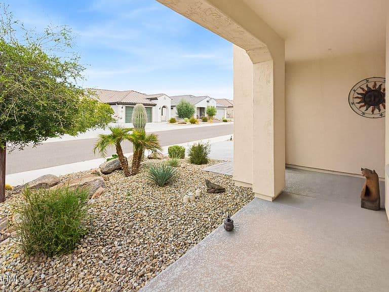 27391 W WAHALLA Lane photo 5