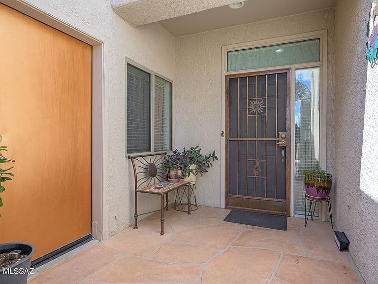 227 N Running Spring Dr photo 4