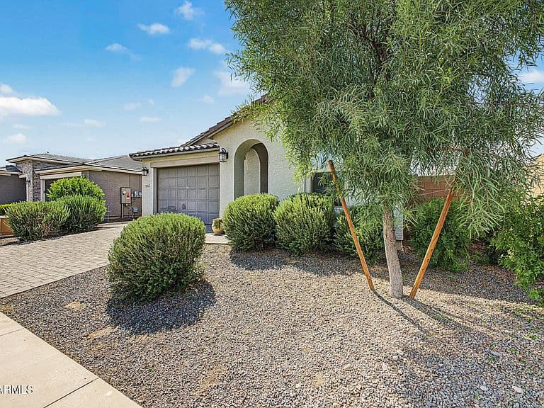 8612 N 180th Avenue photo 3