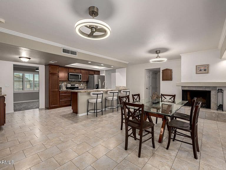 3814 W Kings Avenue photo 4