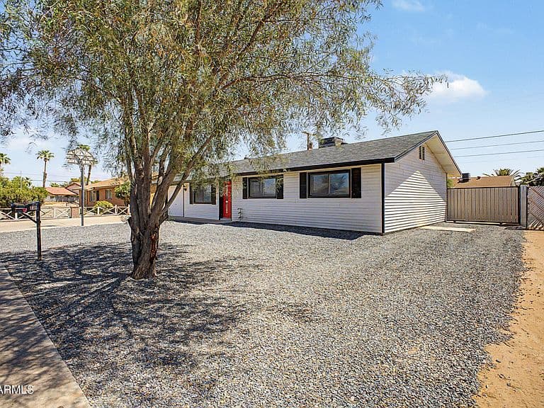 731 E MANOR Drive photo 5