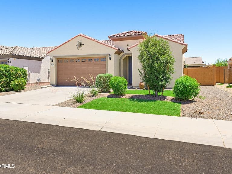 26817 W ADAM Avenue photo 2