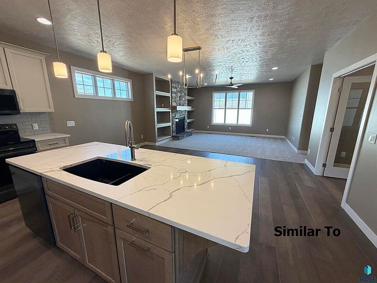 7001 E Copper Stone Cir photo 5