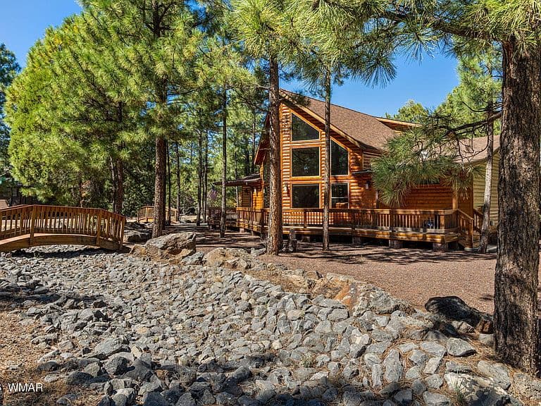 942 Pine Creek Dr photo 4