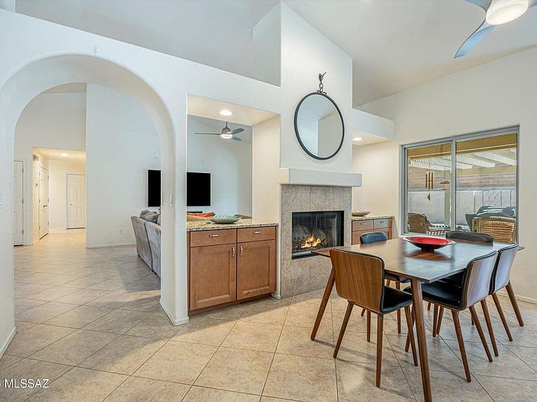 1460 E Desert Starling Ln photo 2