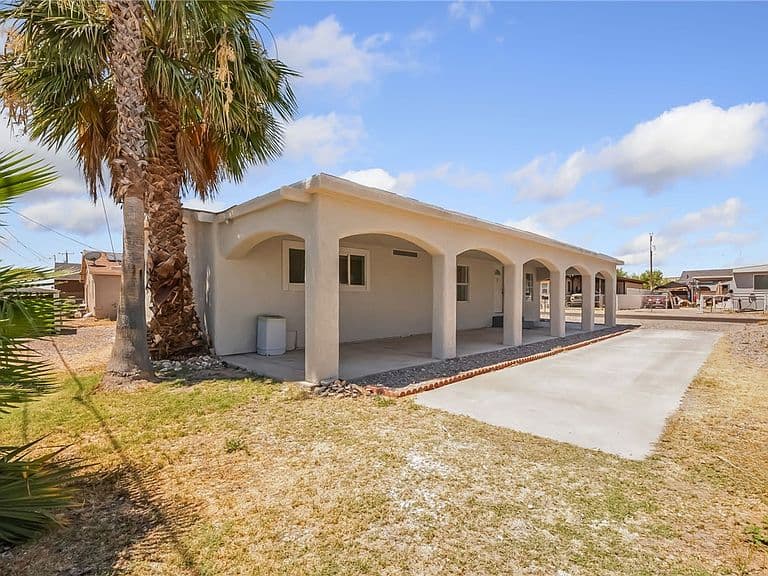 1800 Granada Dr photo 5