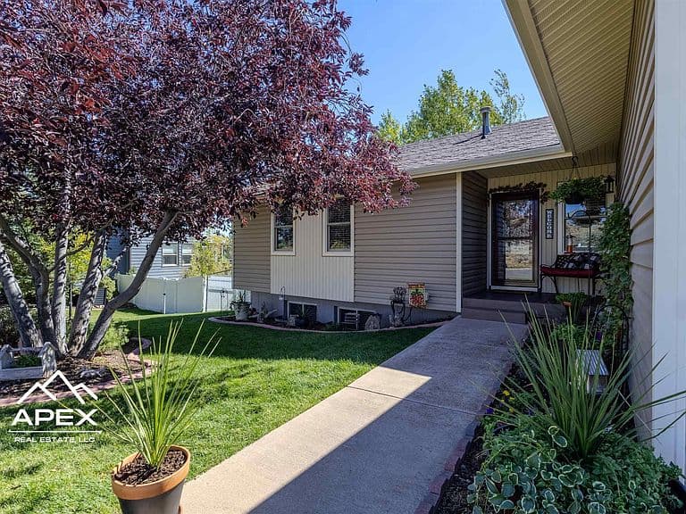 207 Bodine Dr photo 2