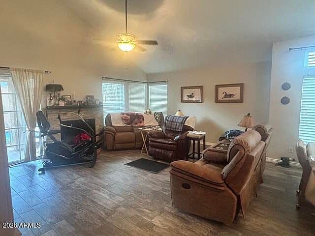 1220 E SILVERWOOD Drive photo 5