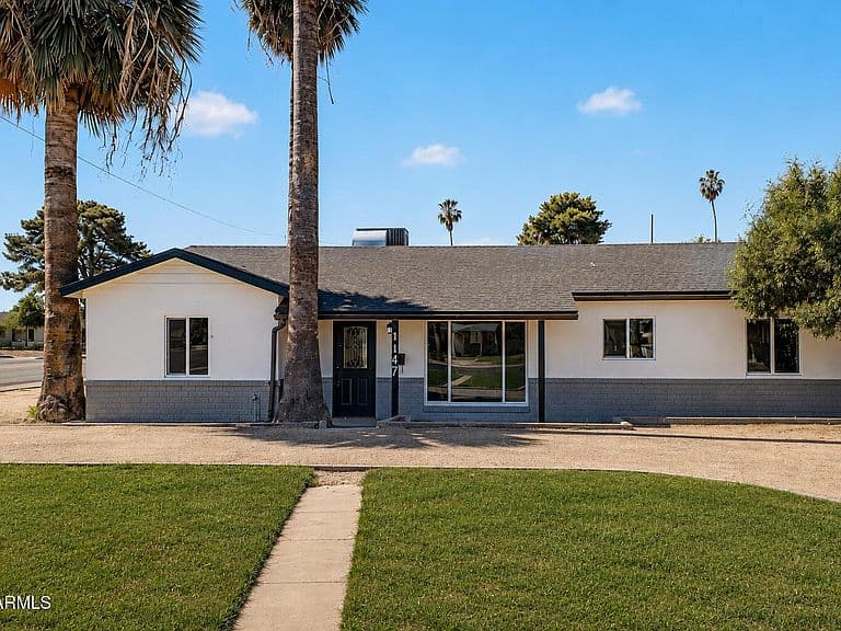 1147 E FLYNN Lane photo 1