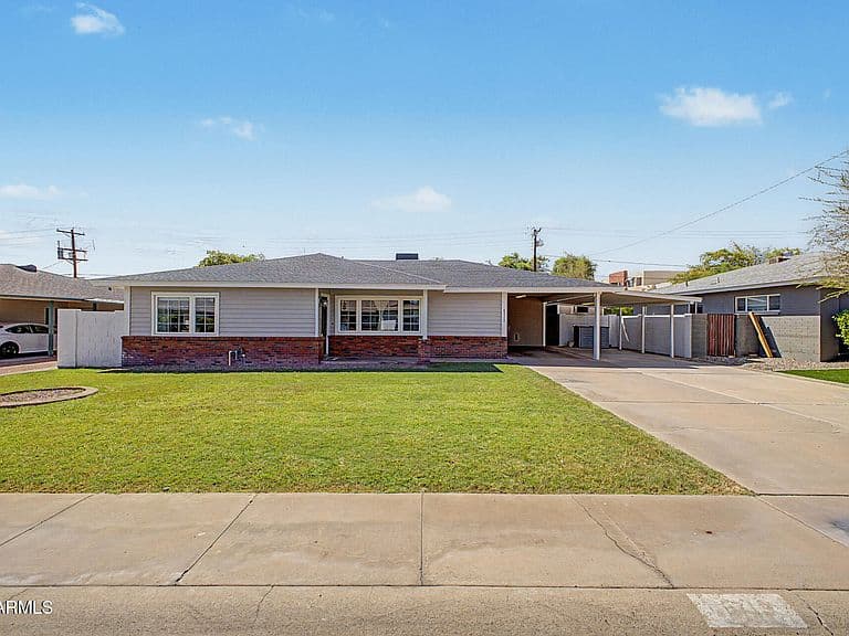6713 E ALMERIA Road photo 1