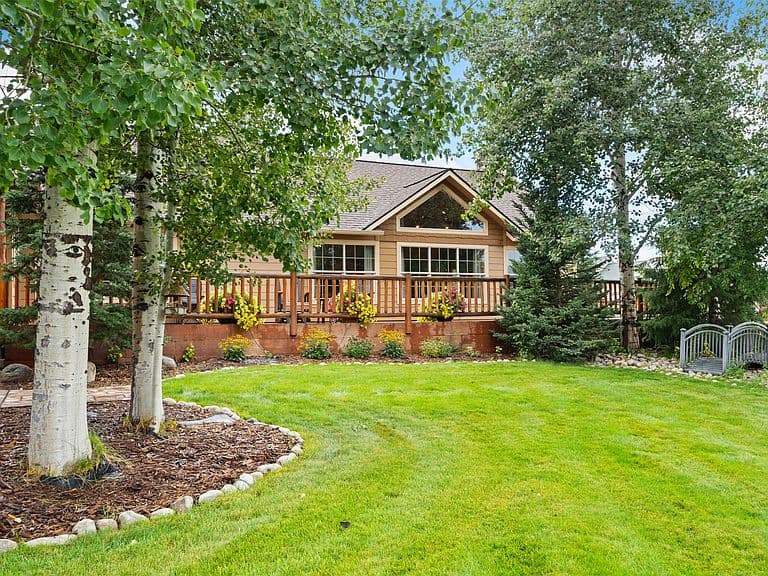 635 Ida Ln photo 4