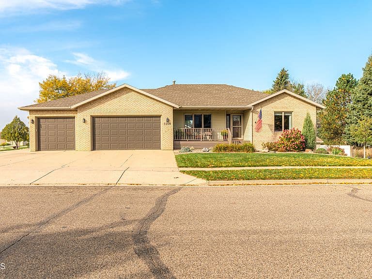 1204 Territory Dr photo 1