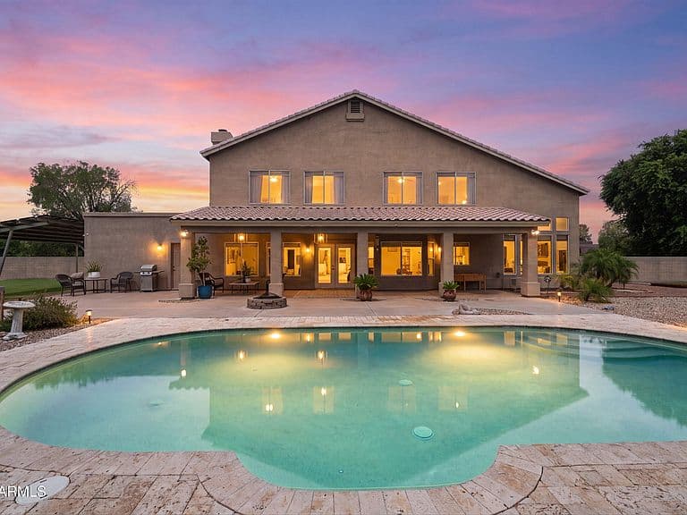 241 S Equestrian Court photo 1