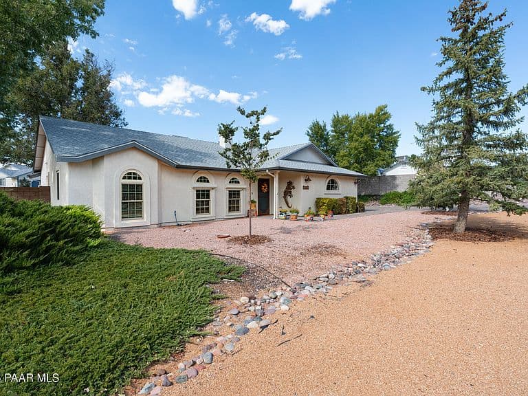 3250 Rose Ln photo 3